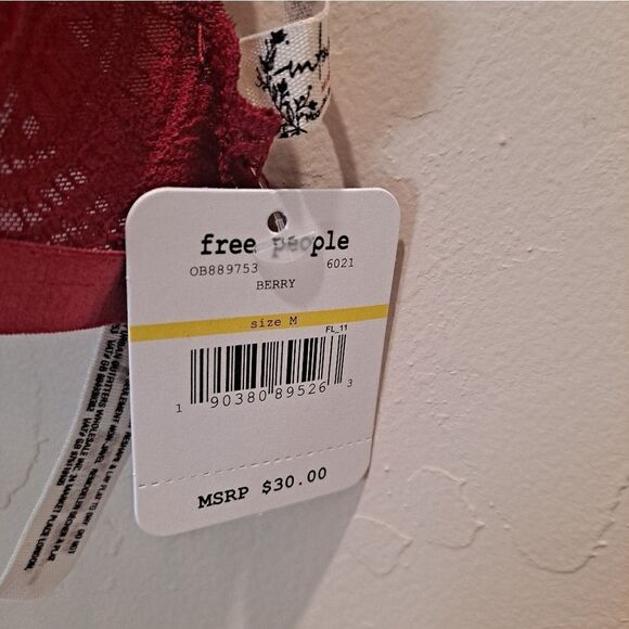 NWT Intimately By Free People Mila Bralette in Berry Medium - Picture 4 of 6